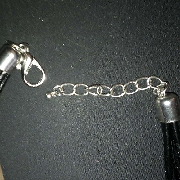 Hammered Open Circle Necklace - Picture 6 of 11